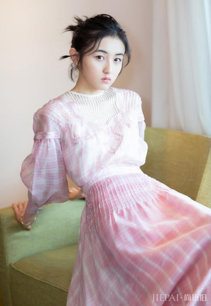 ���ӷ㴩ţ�п�����ߺ�̺����Ů��ʮ�㣡